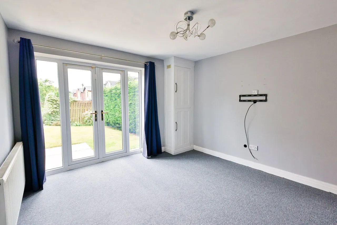 Holmefield Gardens, Barrowford, Nelson, BB9 8NW, photo 9