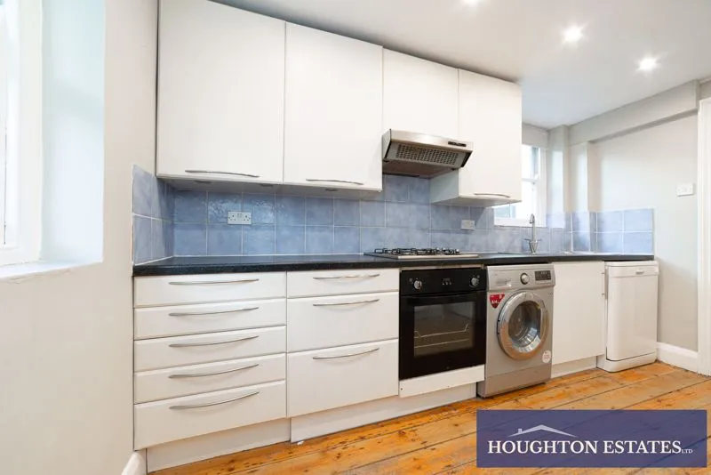 Warwick Avenue Maida Vale, London W9 2PP, photo 5