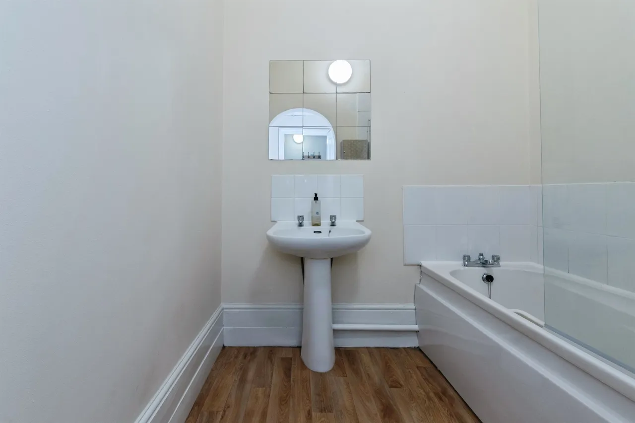 Holdenhurst Road, Bournemouth, BH8, photo 7