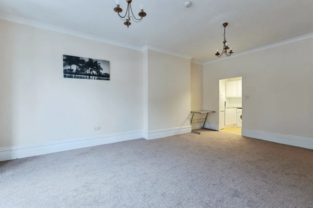 Holdenhurst Road, Bournemouth, BH8, photo 6