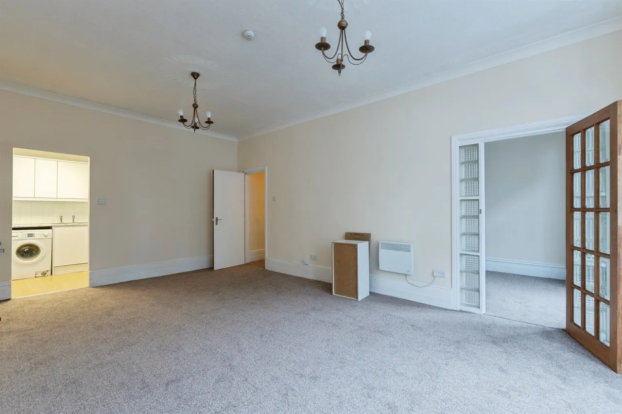 Holdenhurst Road, Bournemouth, BH8, photo 4