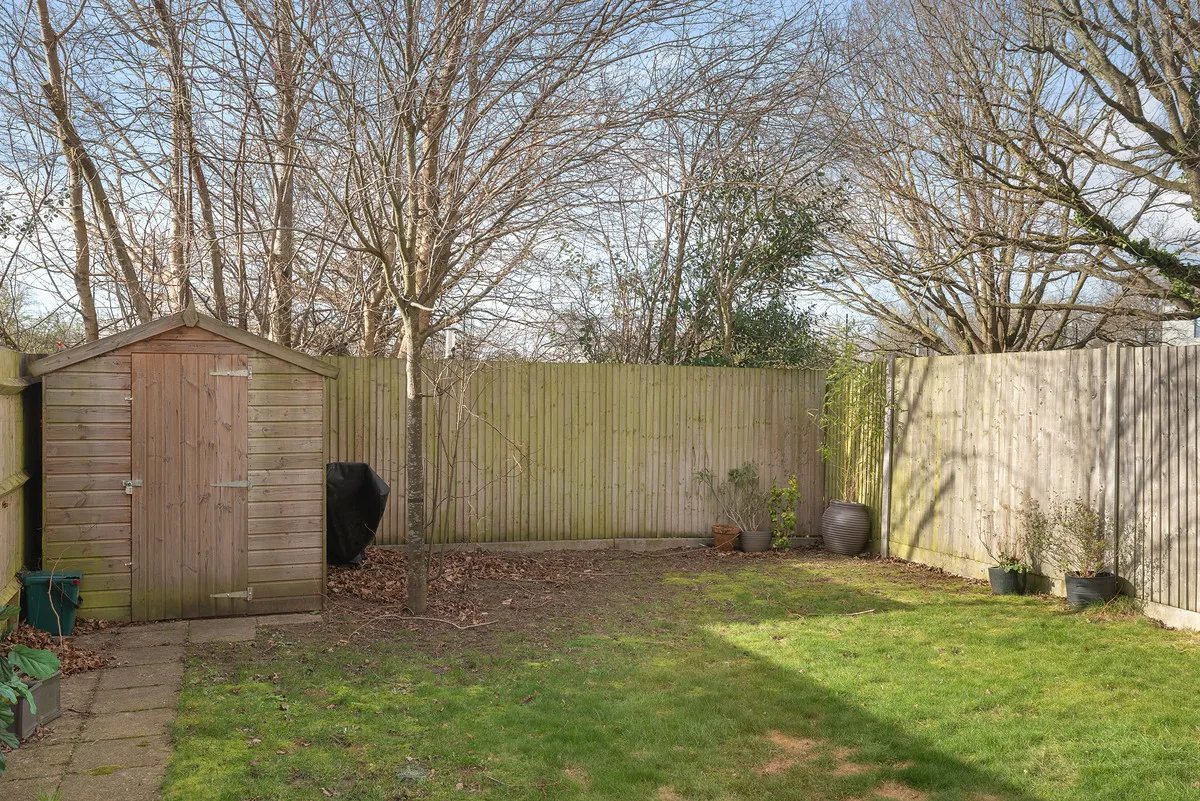 Roper Crescent, Sunbury-on-thames, TW16, photo 11