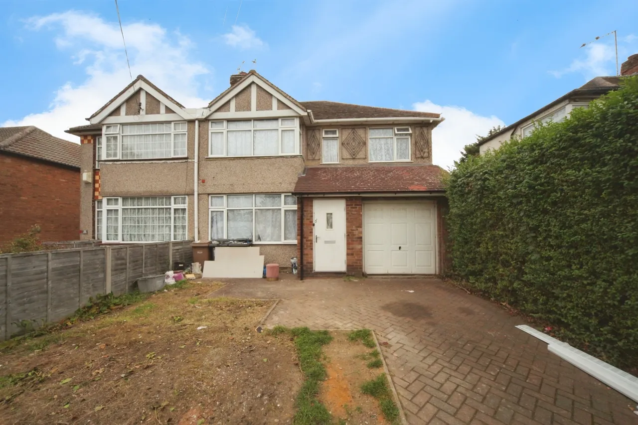 4 bed house for sale, Mayne Avenue, Luton, LU4