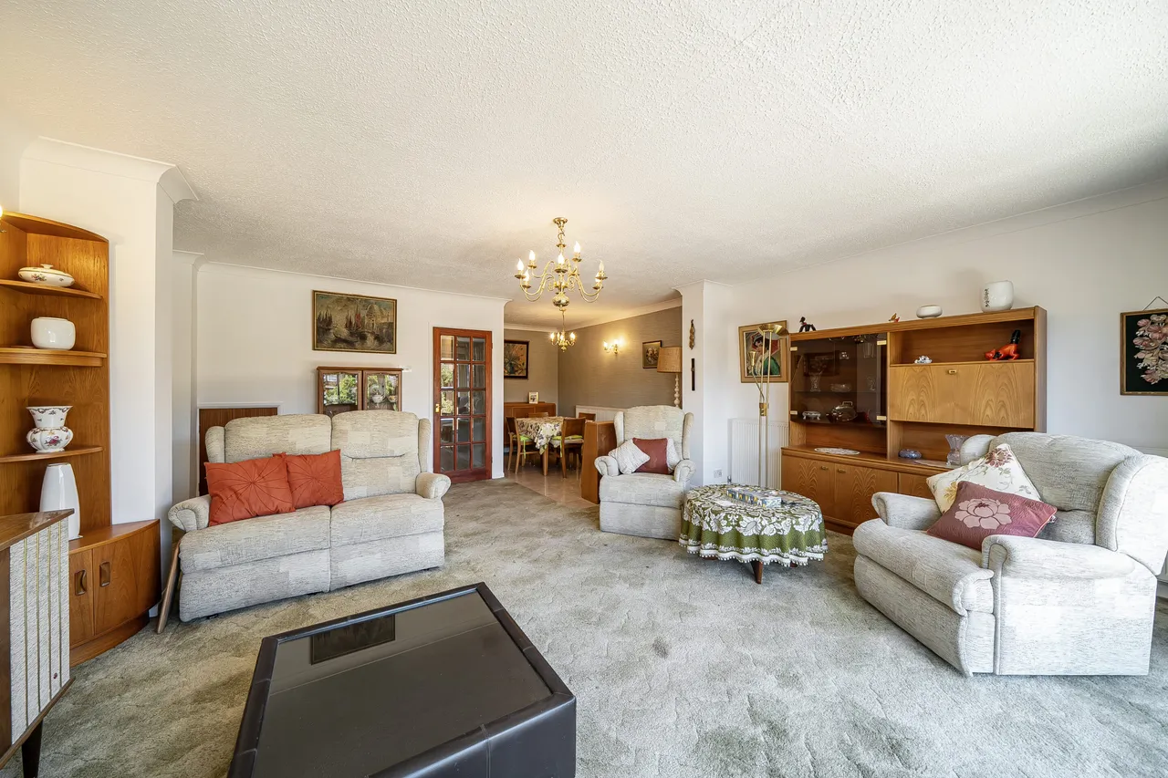 Manor Close, Ruislip, HA4, photo 3