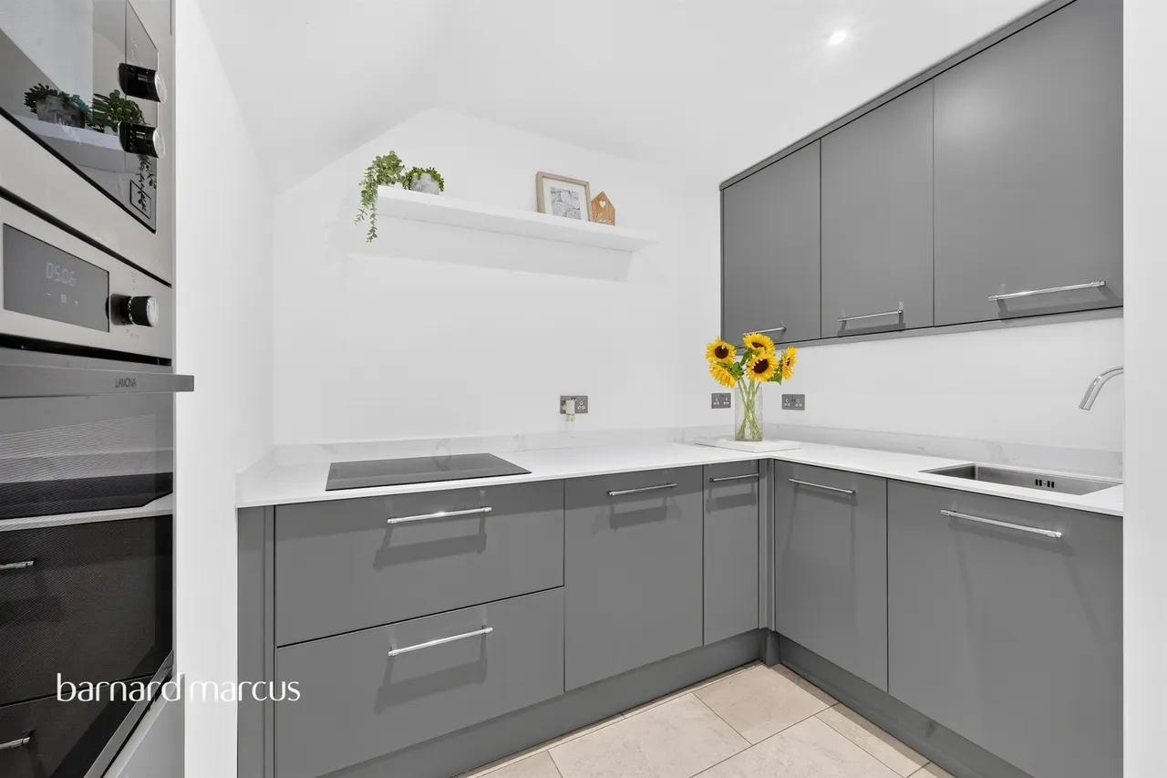 Washington Road, Worcester Park, photo 12