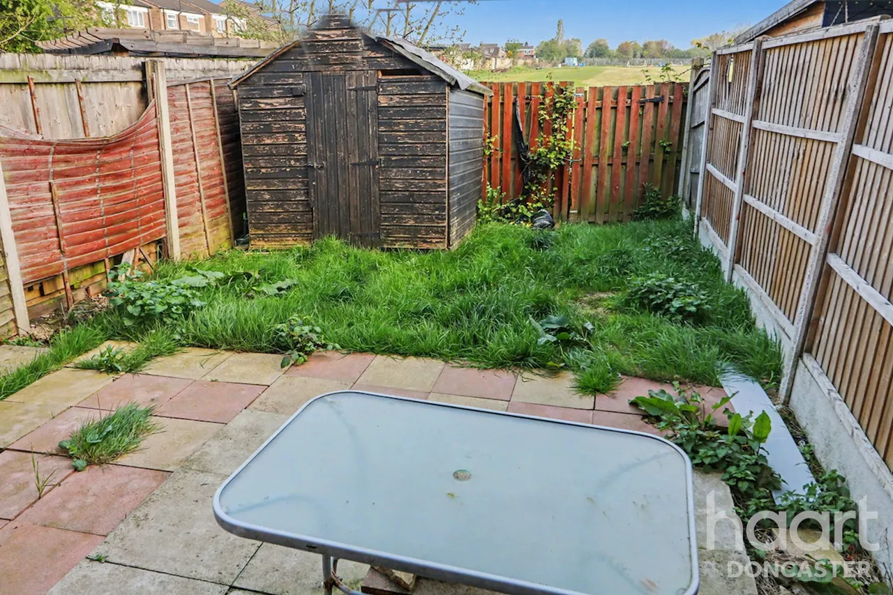 Coniston Drive, Balby, DN4, photo 19