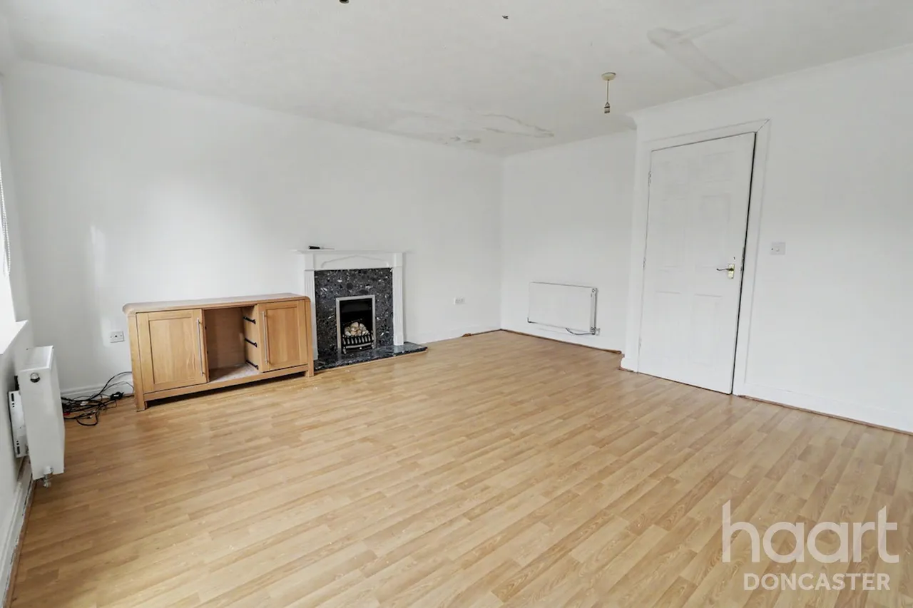 Coniston Drive, Balby, DN4, photo 2