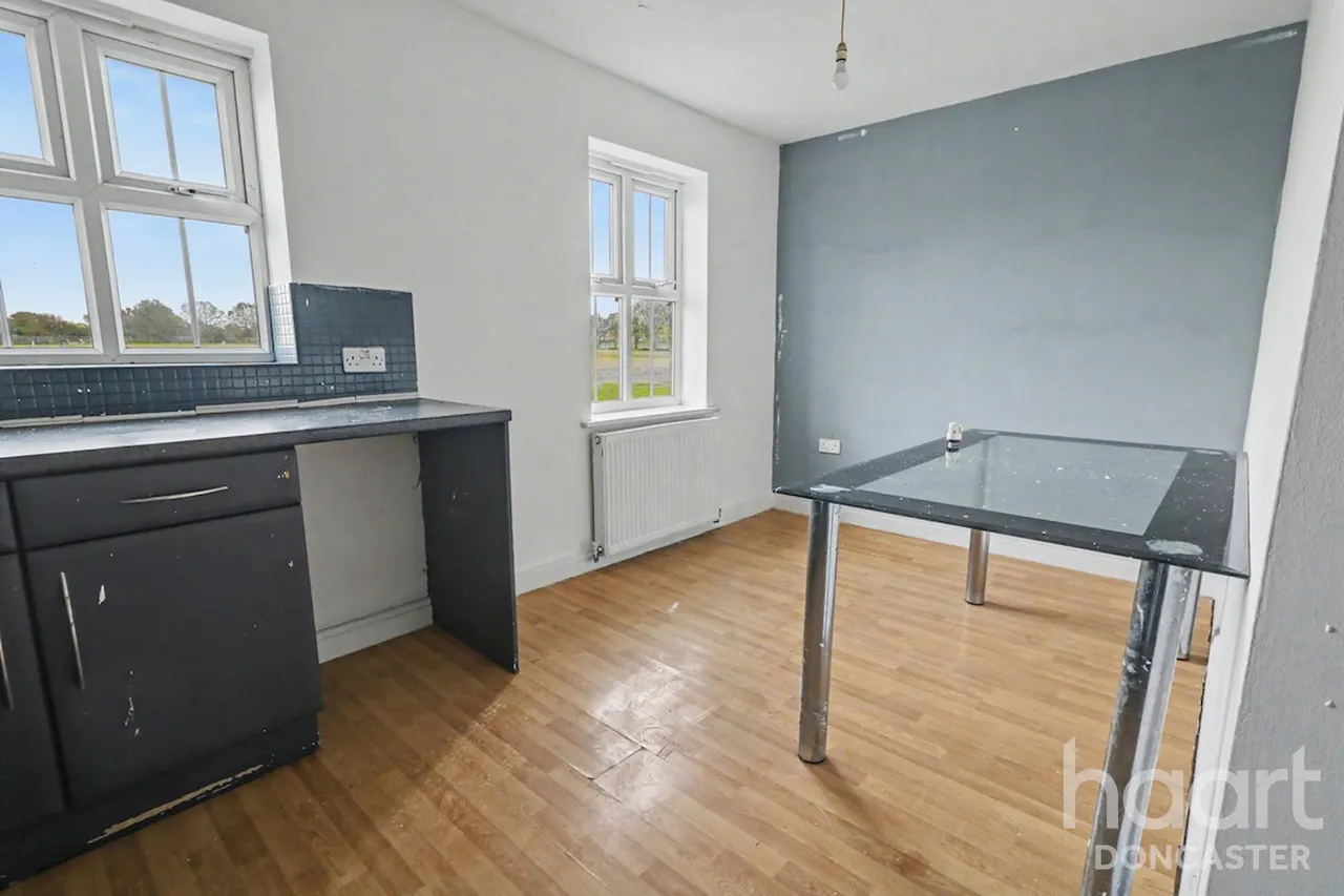 Coniston Drive, Balby, DN4, photo 10