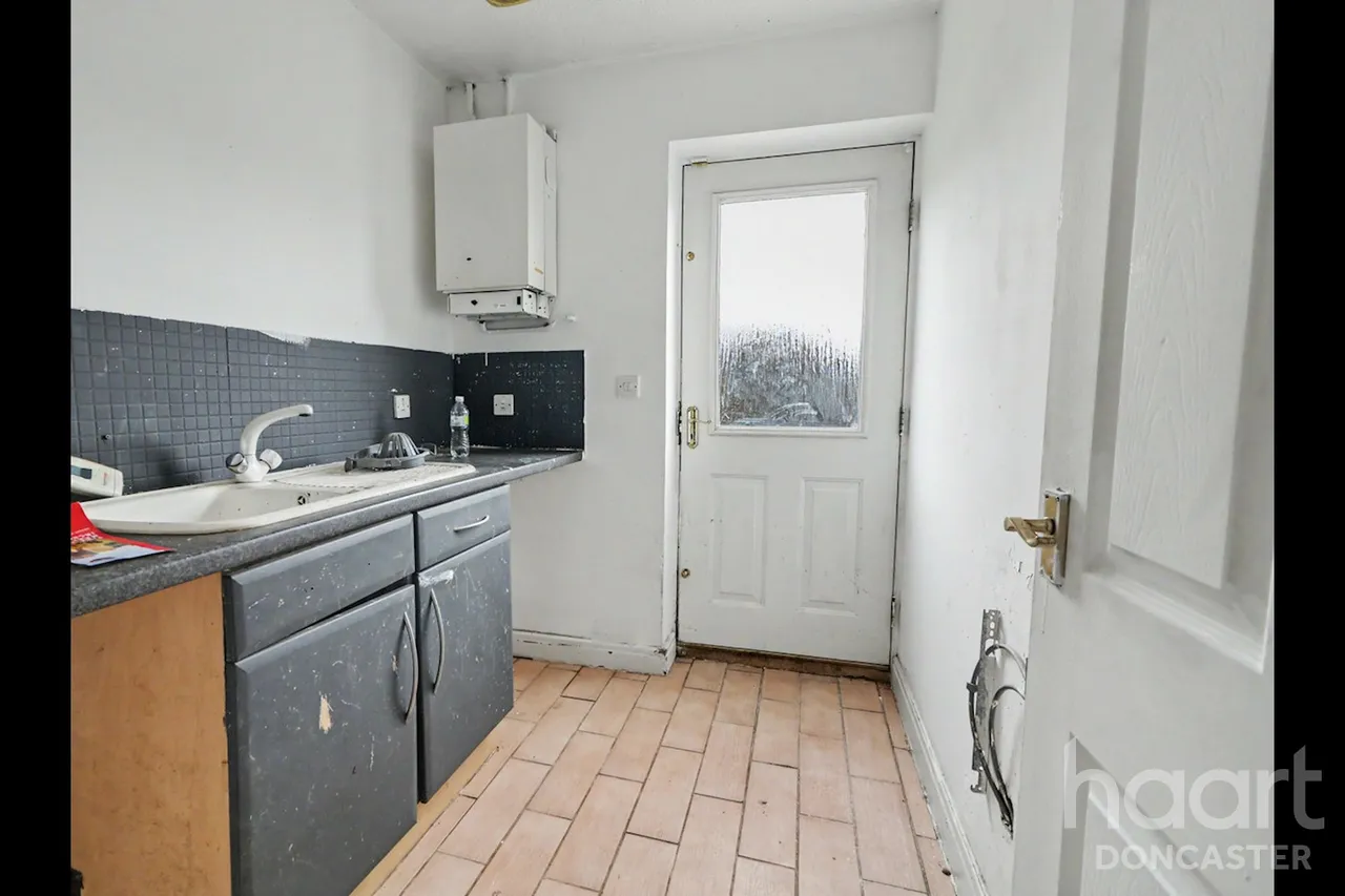 Coniston Drive, Balby, DN4, photo 5