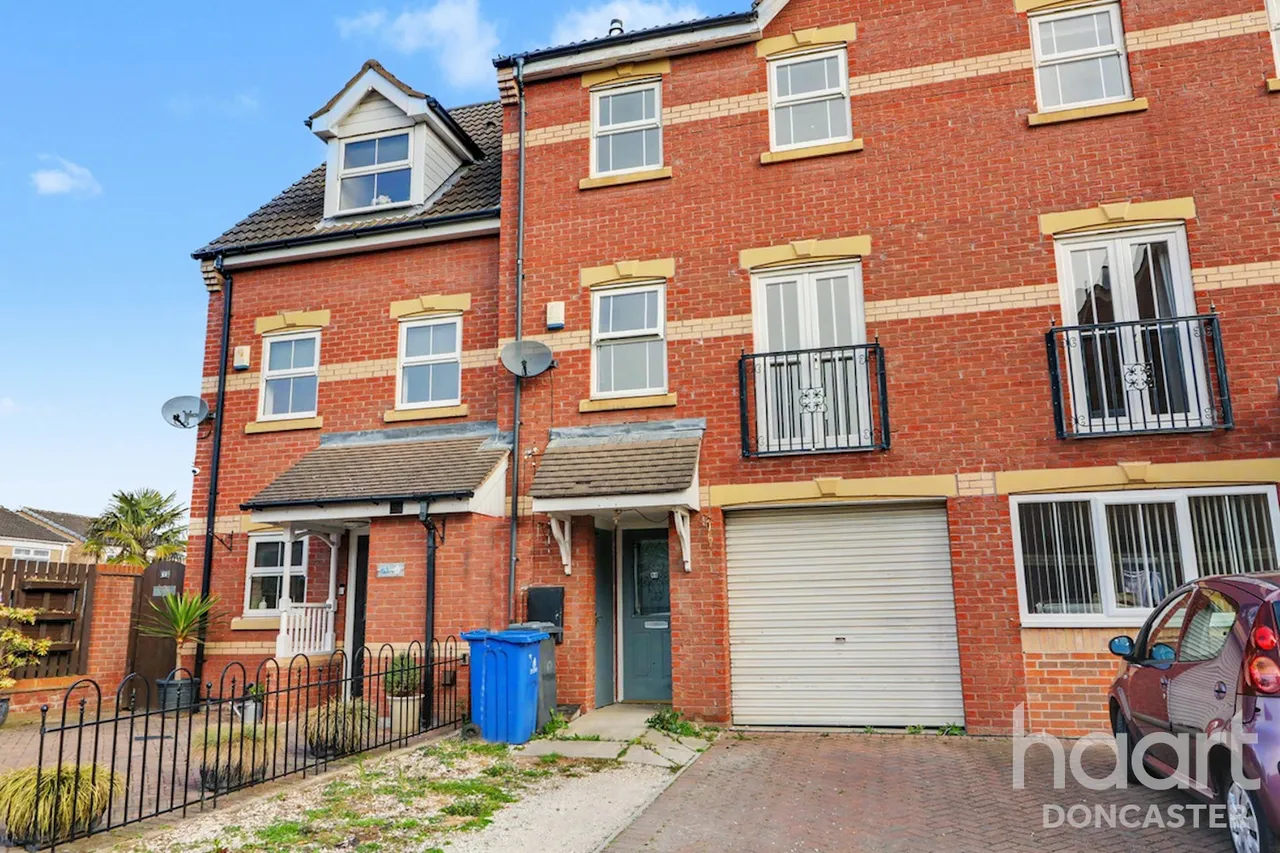 3 bed house for sale, Coniston Drive, Balby, DN4