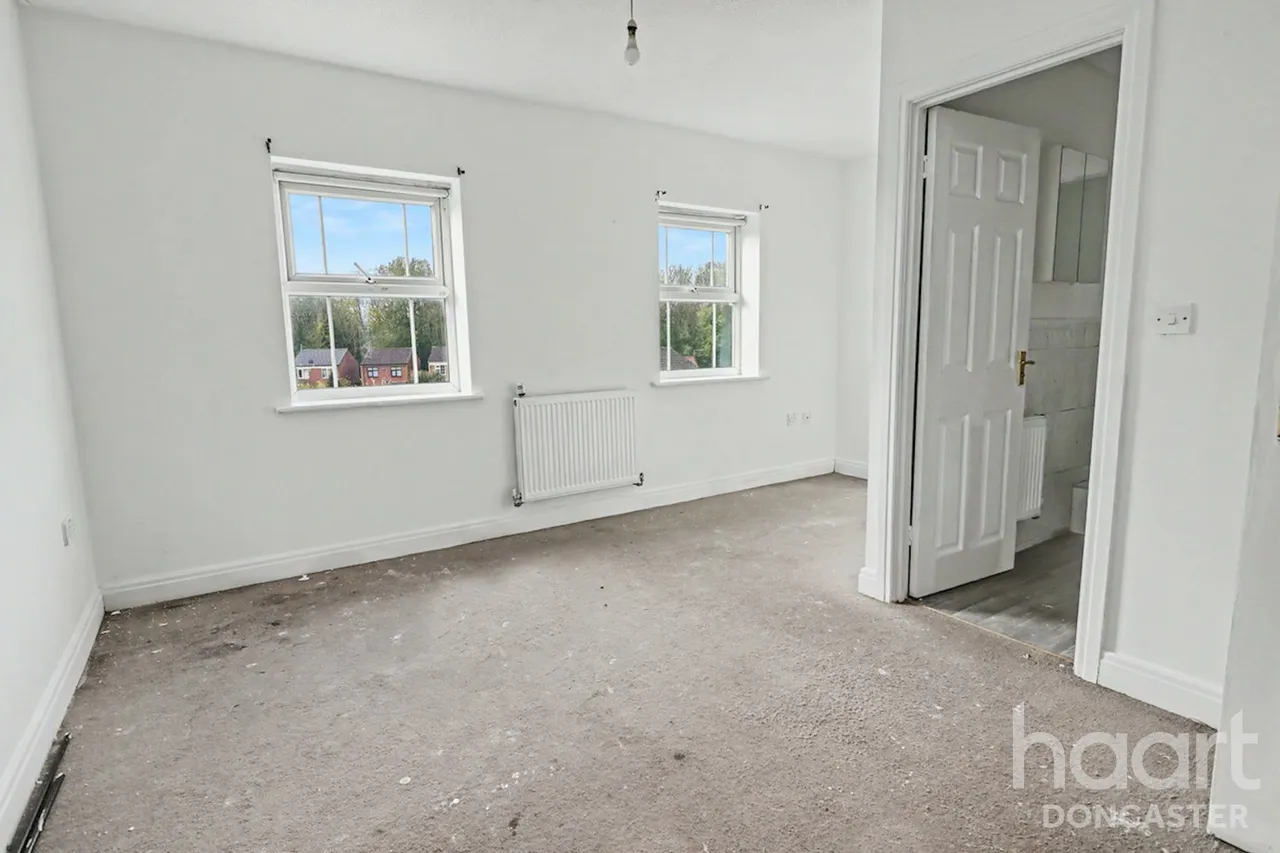 Coniston Drive, Balby, DN4, photo 12