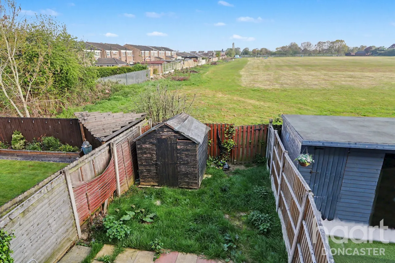 Coniston Drive, Balby, DN4, photo 20