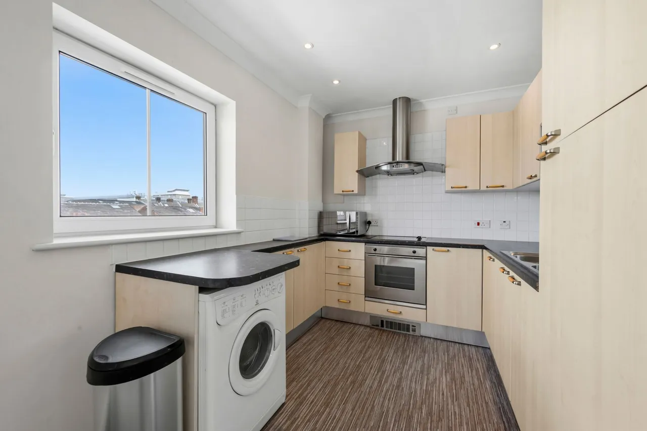 Palmyra Square North, Warrington, WA1, photo 14
