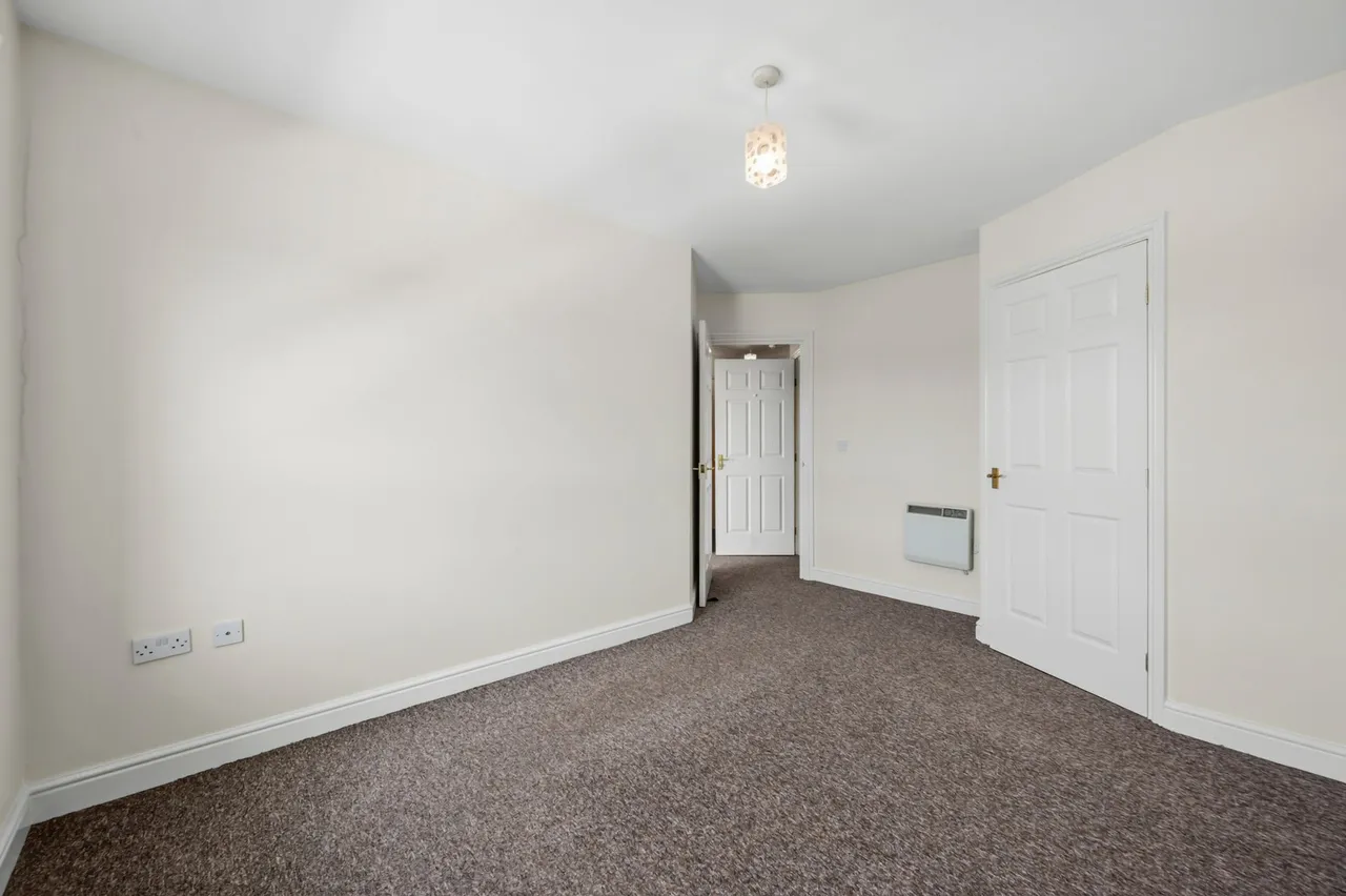 Palmyra Square North, Warrington, WA1, photo 11
