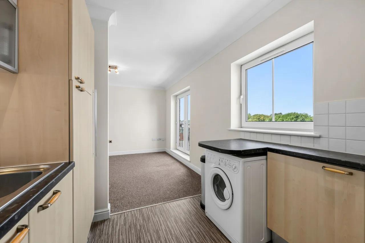Palmyra Square North, Warrington, WA1, photo 16