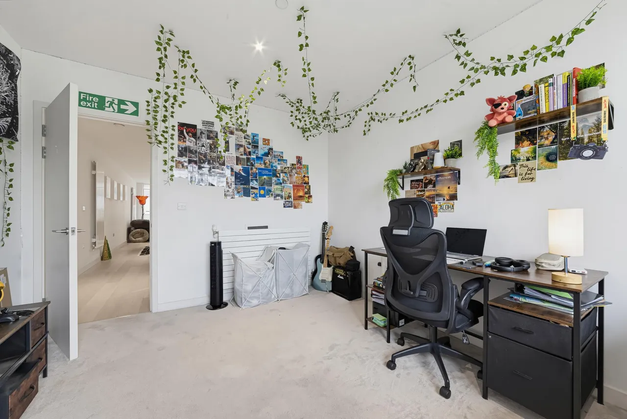 Schooner Road, London, E16, photo 13