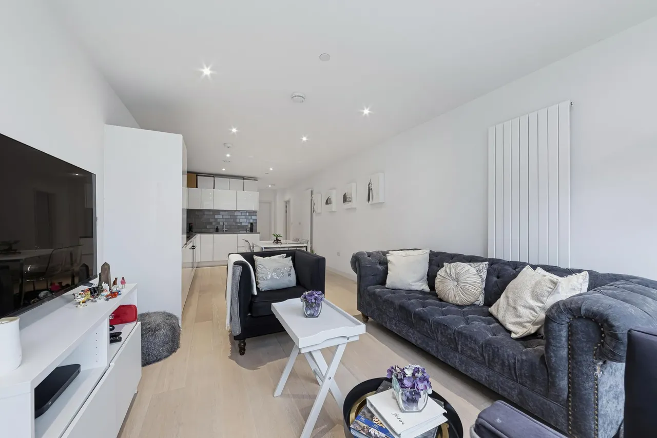 Schooner Road, London, E16, photo 5