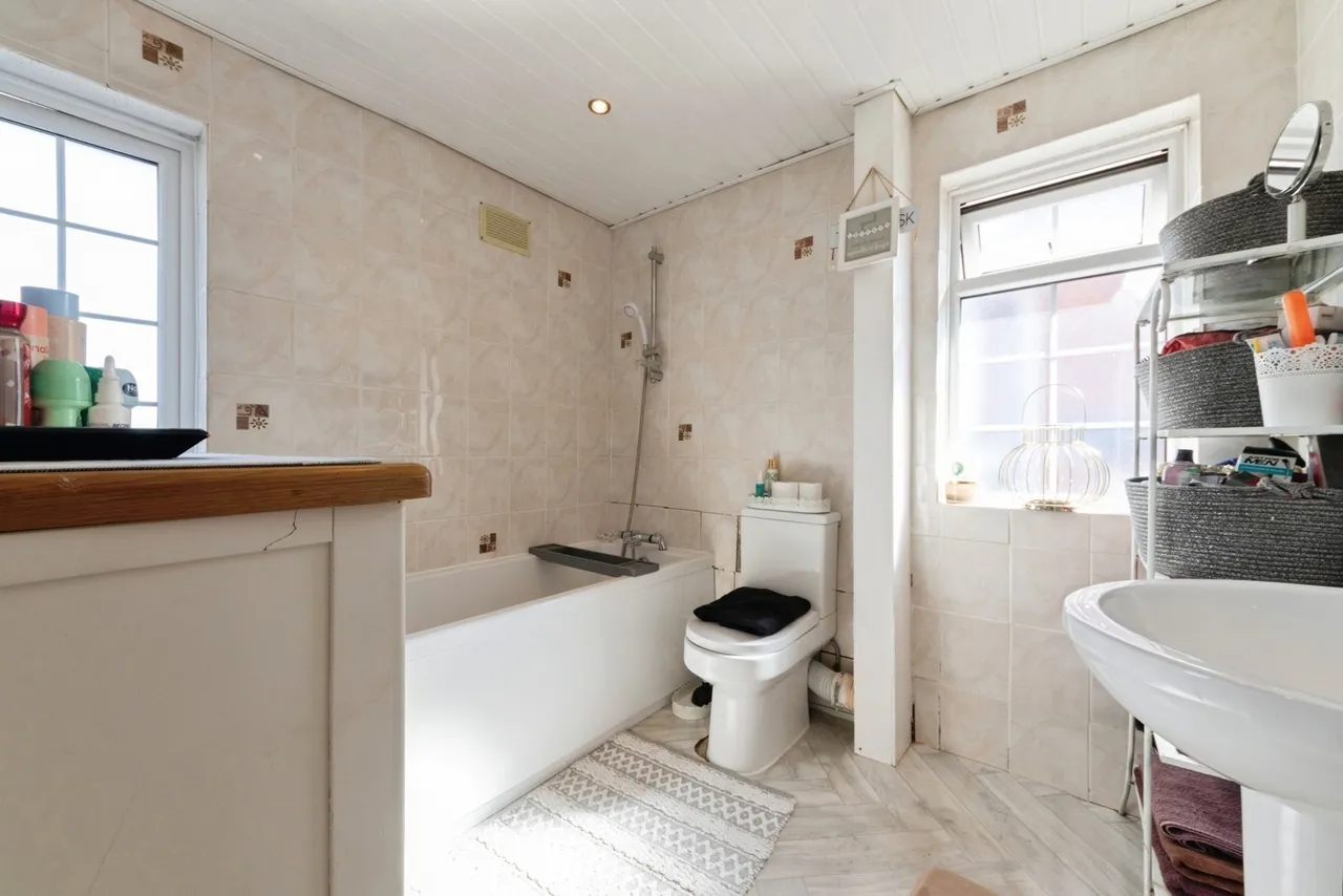 Sunningdale Road, Birmingham, B11, photo 13
