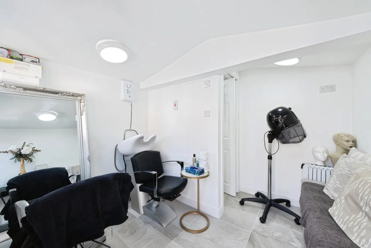 Sunningdale Road, Birmingham, B11, photo 17