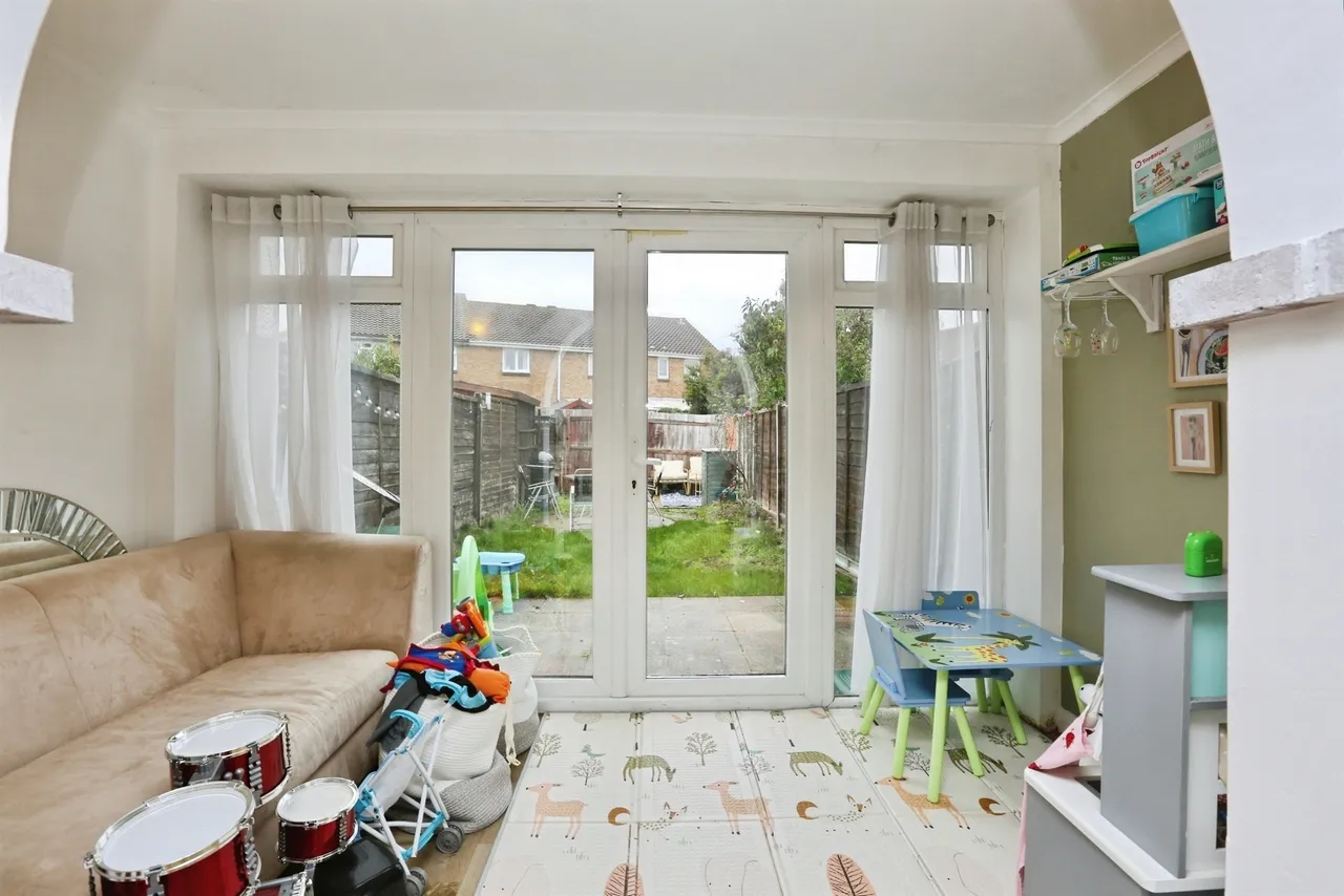 Dominie Walk, Lee-On-The-Solent, PO13, photo 7
