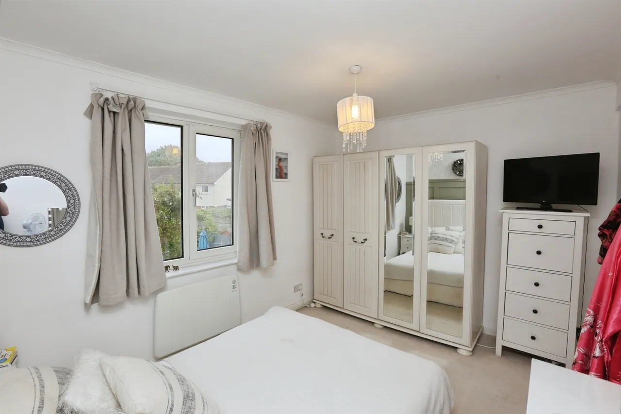 Dominie Walk, Lee-On-The-Solent, PO13, photo 9