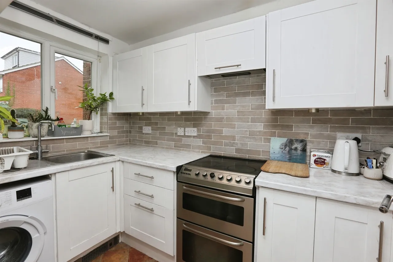 Dominie Walk, Lee-On-The-Solent, PO13, photo 5