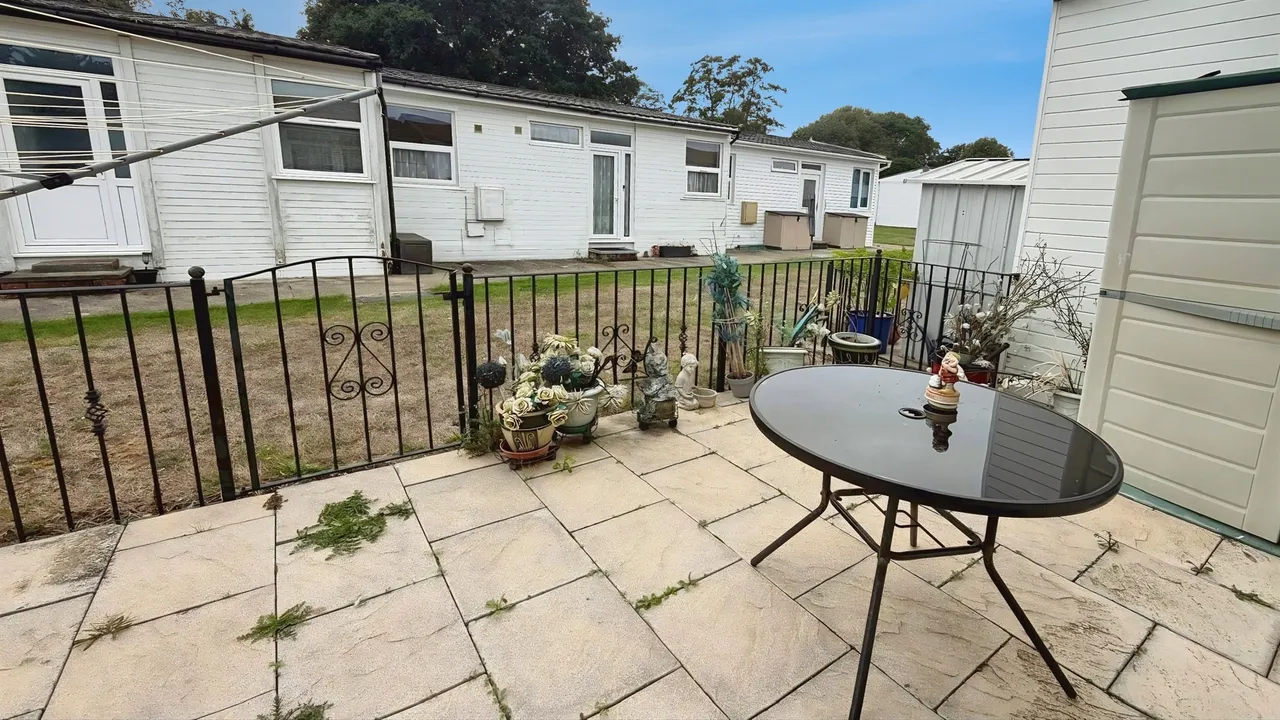 London Road, Clacton-On-Sea, CO16, photo 10