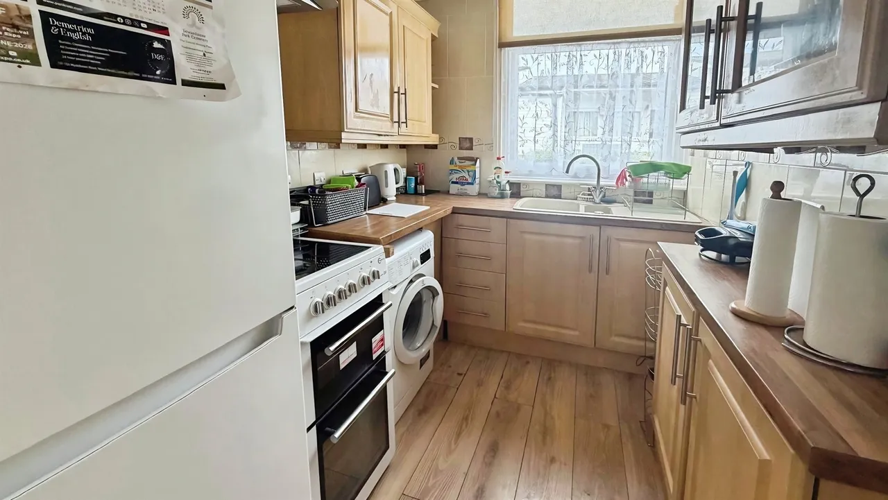 London Road, Clacton-On-Sea, CO16, photo 4