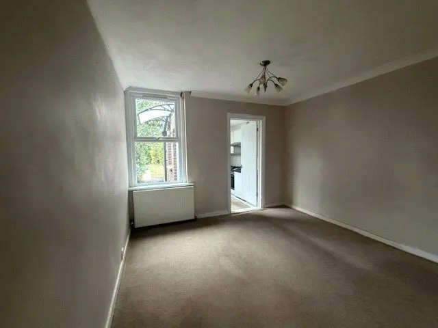 Endsleigh Road, Merstham, RH1, photo 8