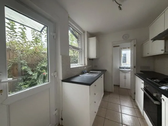 Endsleigh Road, Merstham, RH1, photo 7