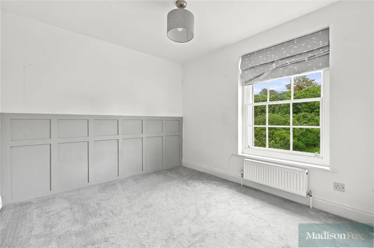Kings Mews, Chigwell, IG7, photo 14
