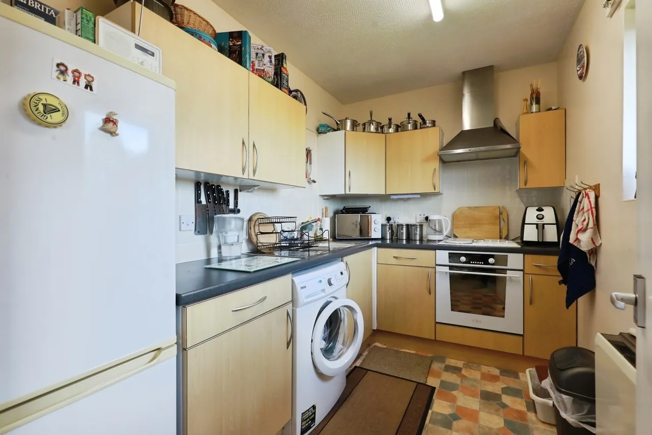 Hightown Road, Oxfordshire, OX16, photo 4