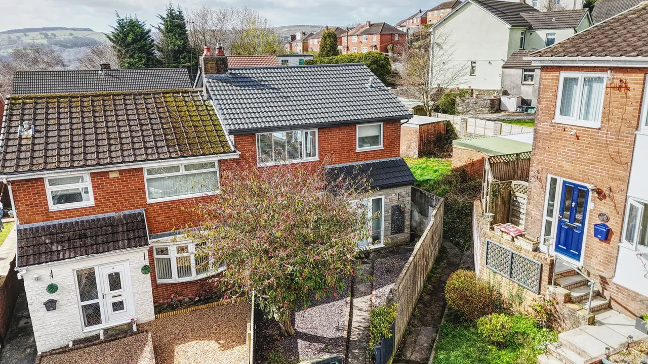 Hengoed Parc, Hengoed, CF82 7NG, photo 2
