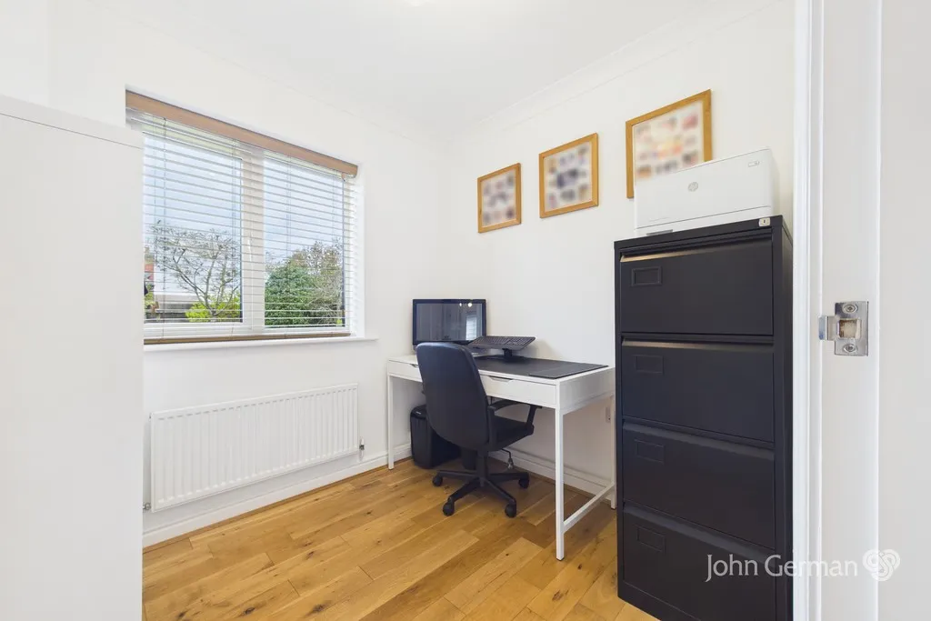 Demontfort Way, Uttoxeter, photo 8