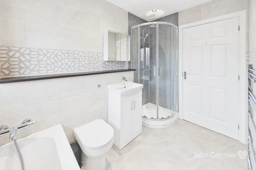 Demontfort Way, Uttoxeter, photo 32
