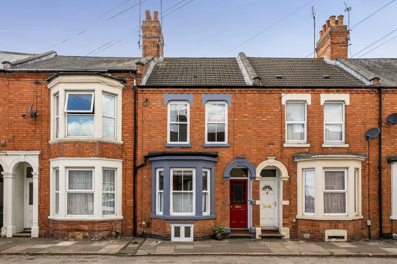 4 bed property for sale, Purser Road, Abington, NN1