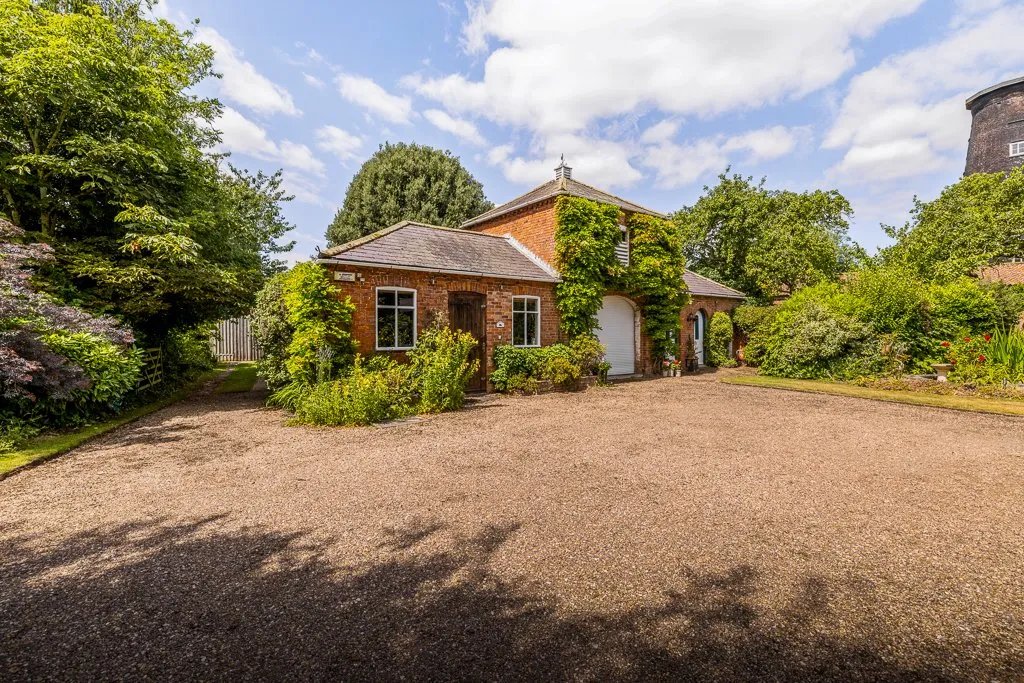 East Street, Alford, LN13, photo 46