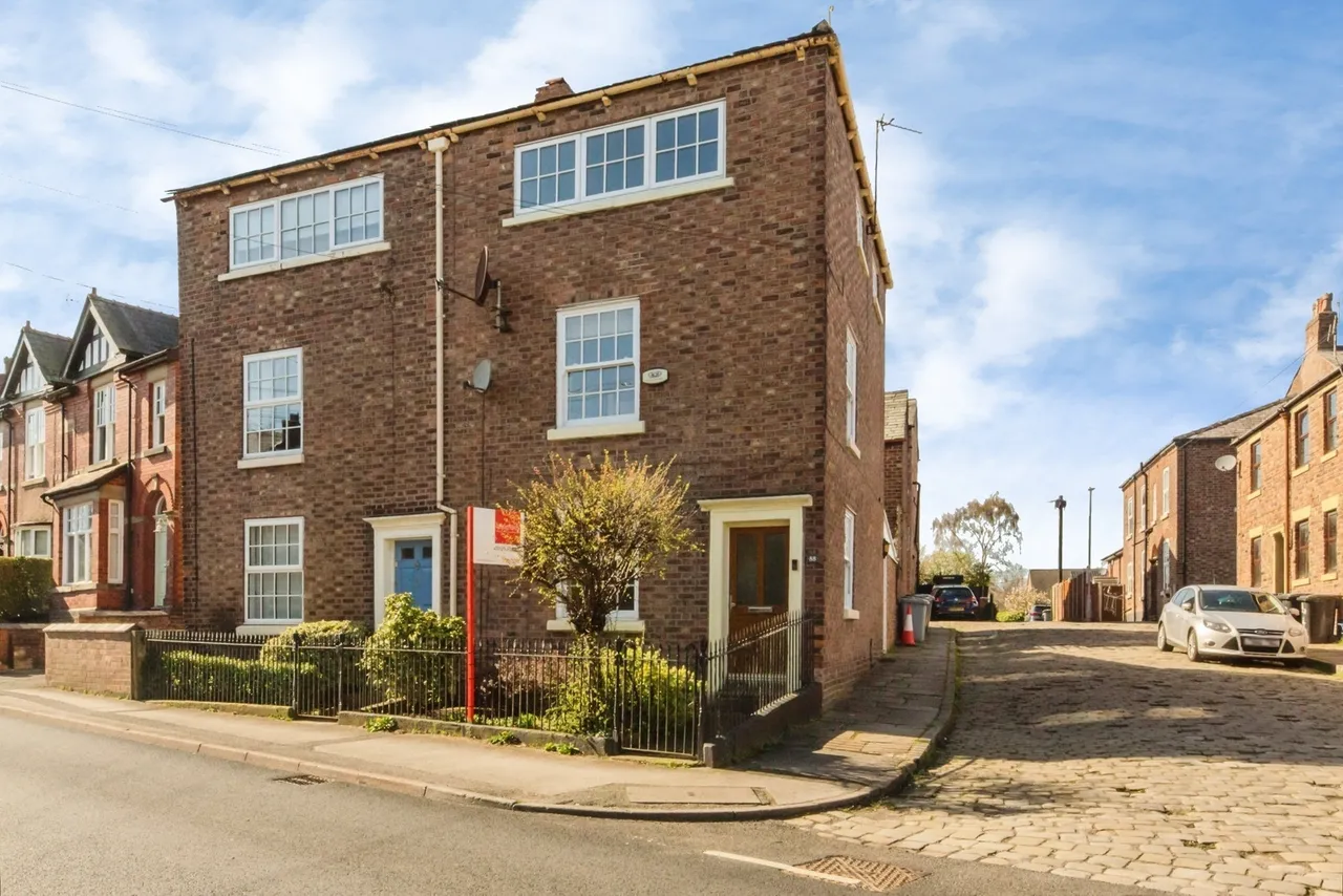 3 bed house for sale — Oxford Road, Macclesfield, Cheshire, SK11