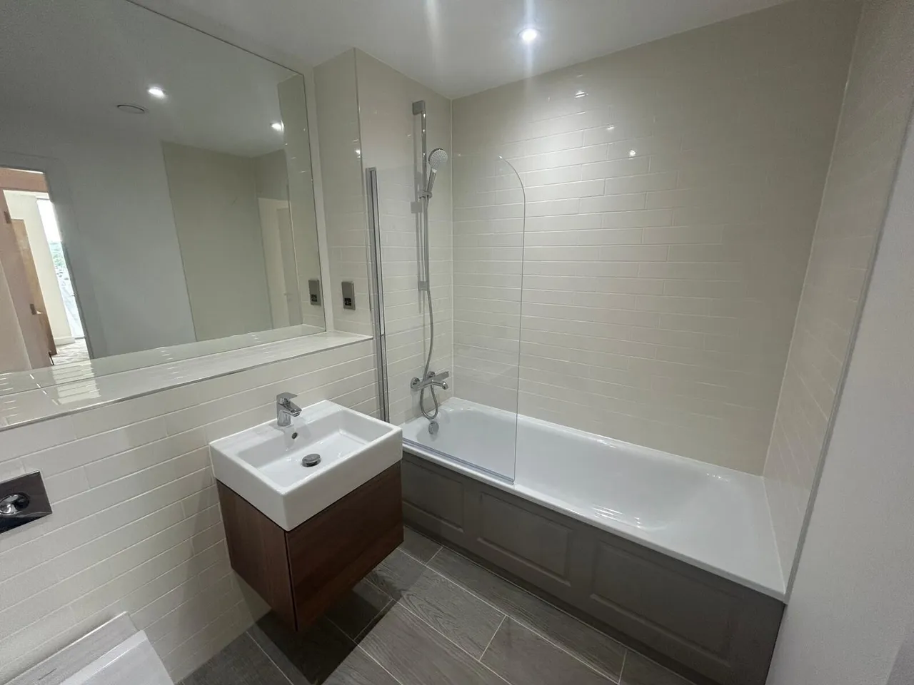 100 Meadow Lane, NG2 3JW, photo 8