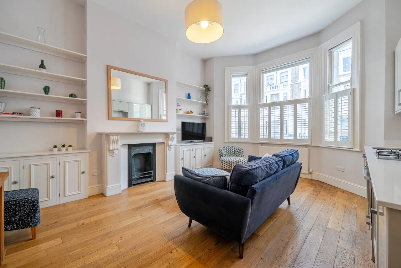 1 bed flat for sale, Comeragh Road, West Kensington, W14