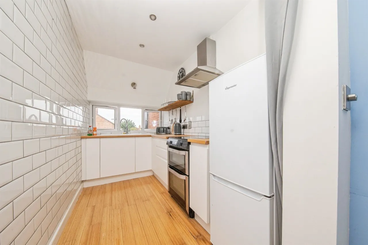 Blenheim Drive, Colchester, photo 9