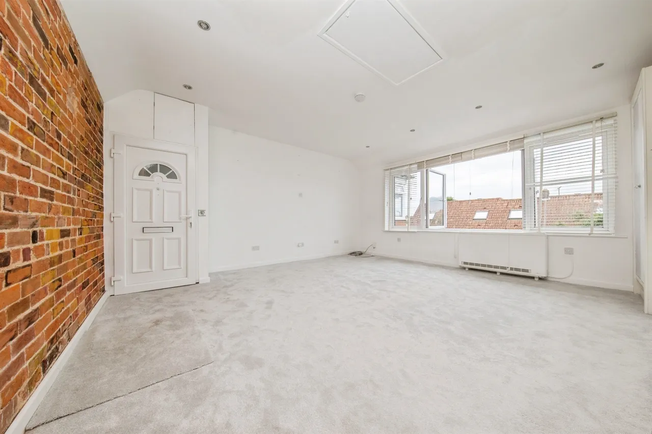 Blenheim Drive, Colchester, photo 5