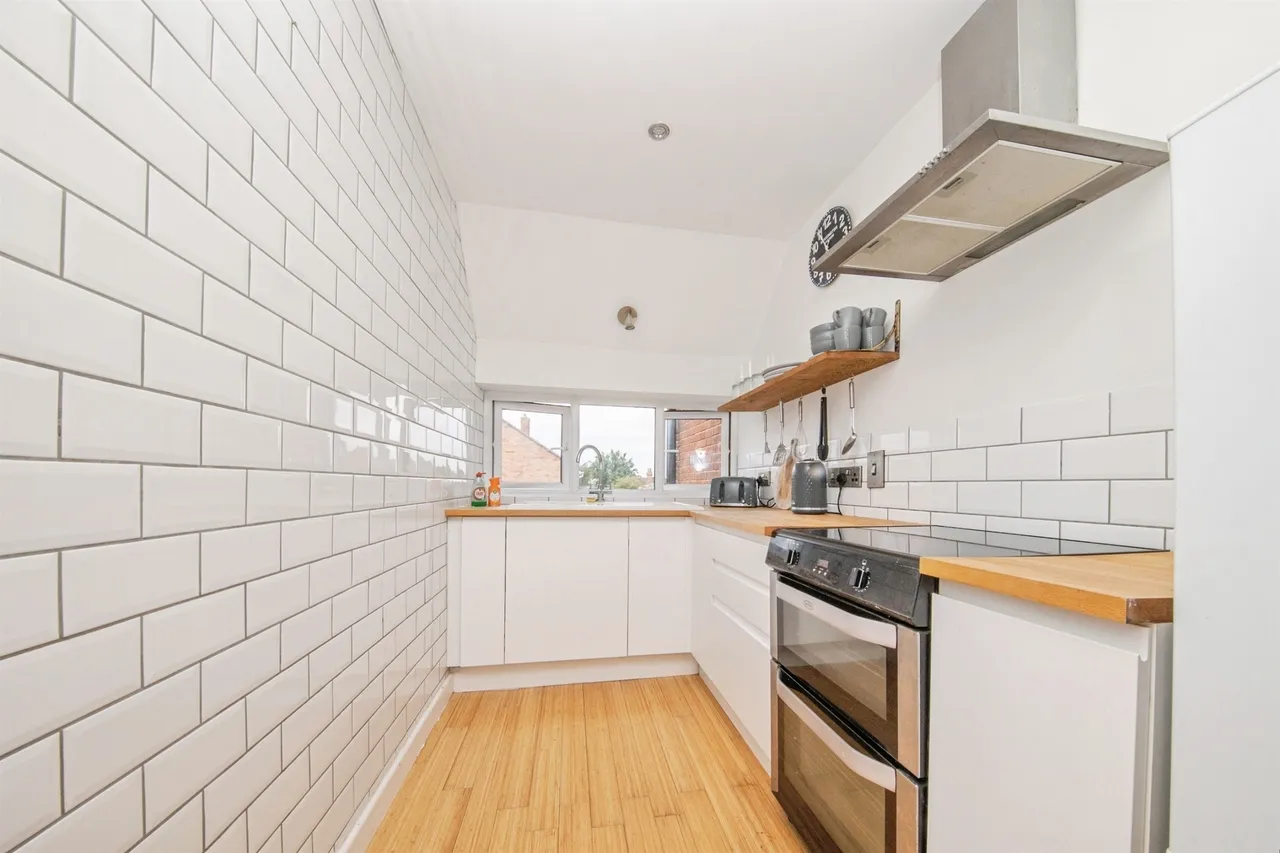 Blenheim Drive, Colchester, photo 7