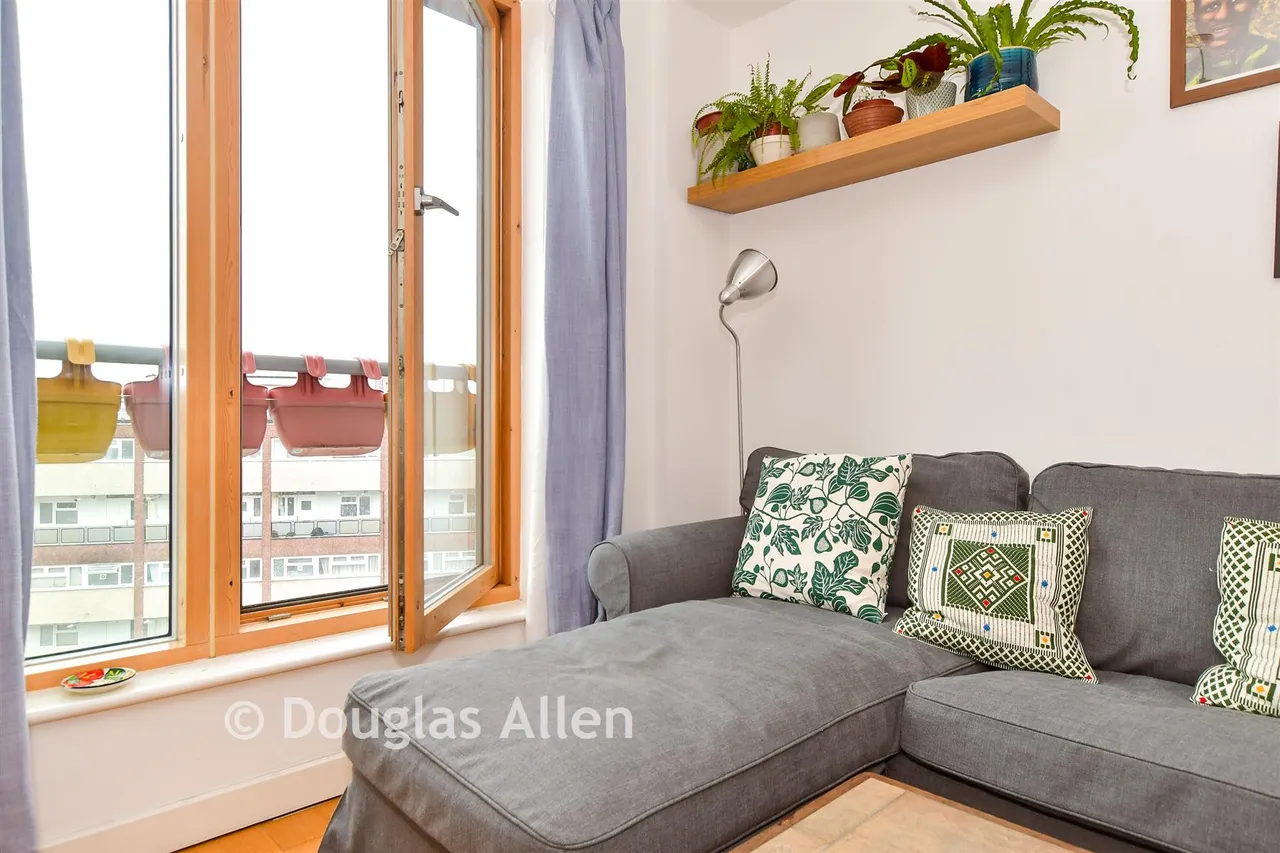 Lea Bridge Road, Walthamstow, E17, photo 6