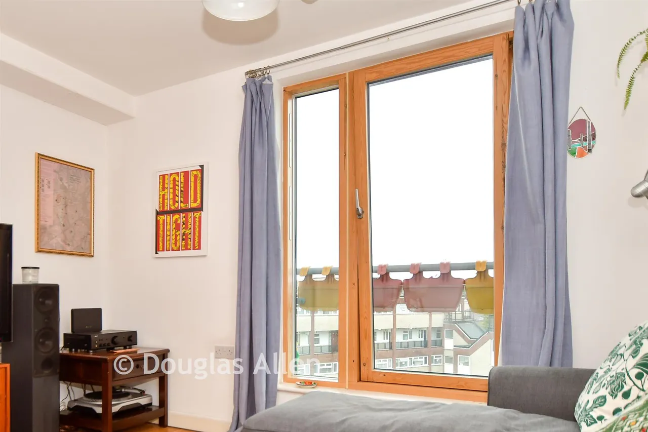 Lea Bridge Road, Walthamstow, E17, photo 5