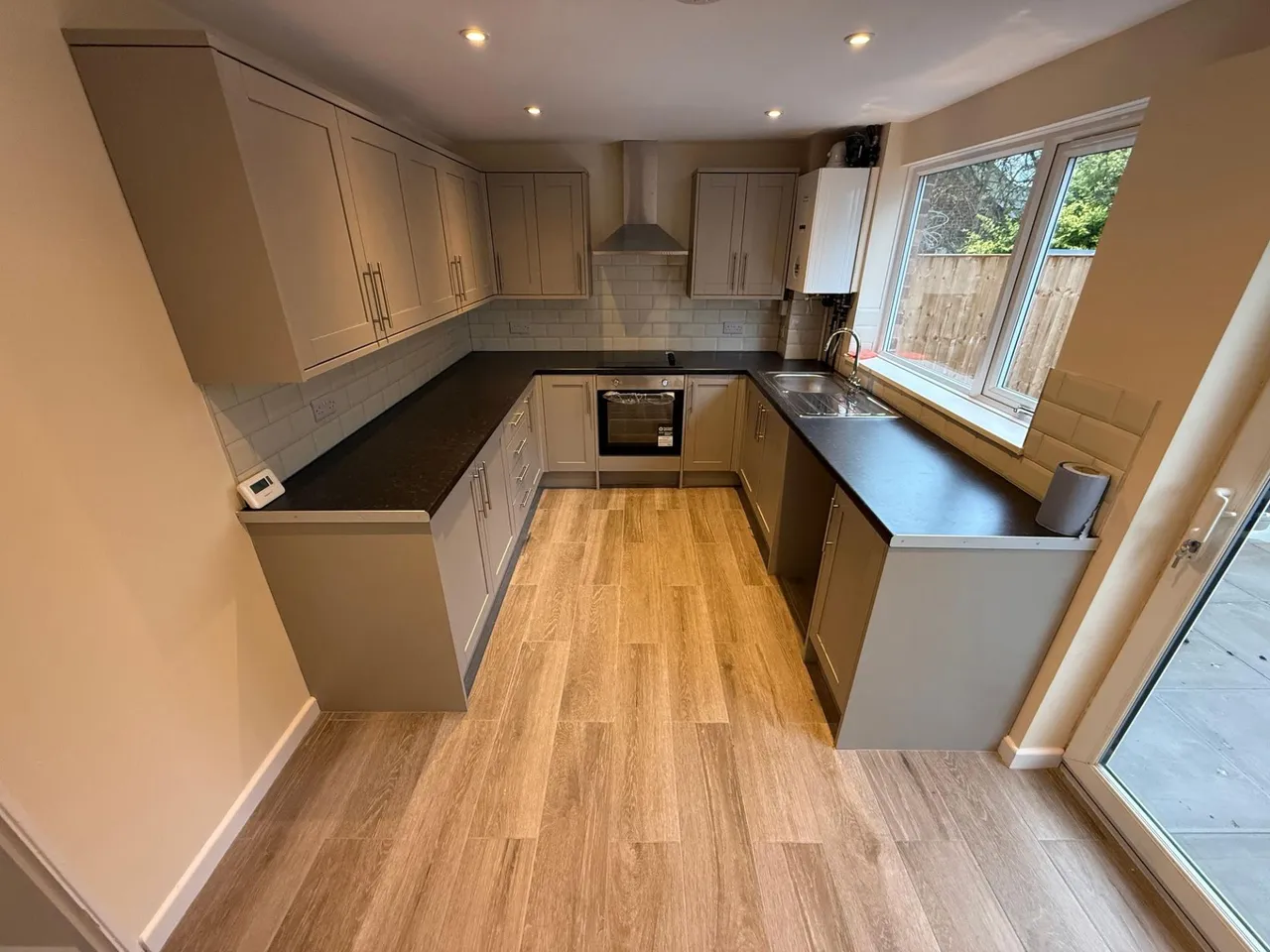 Oversetts Court, Newhall, DE11, photo 5