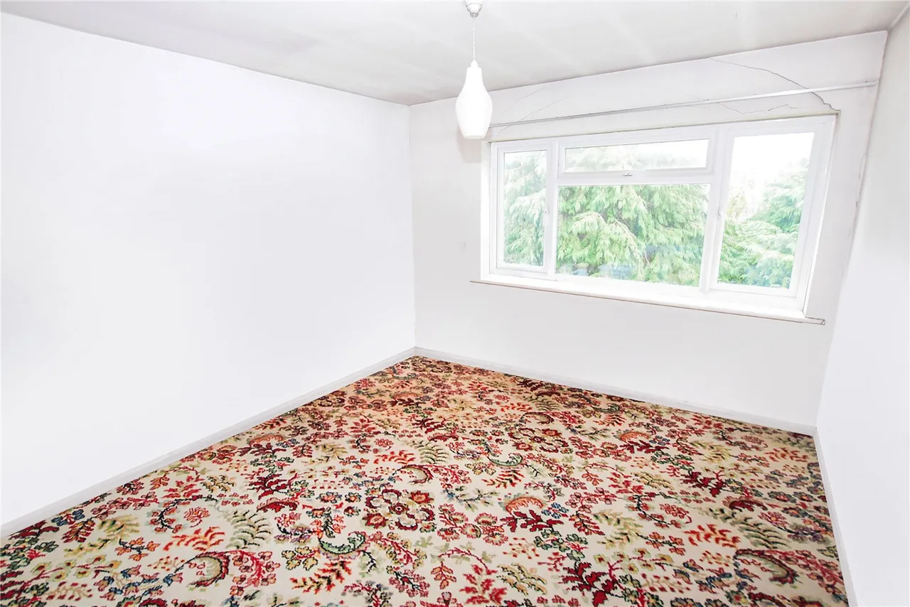 Ively Road, Farnborough, Hampshire, GU14 0JP, photo 8