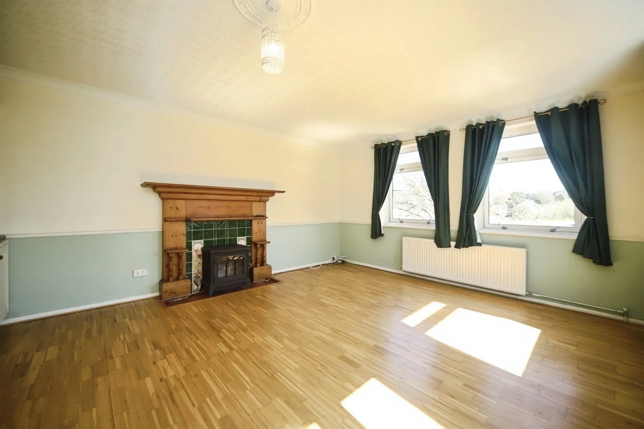Market Street, Crewkerne, photo 2