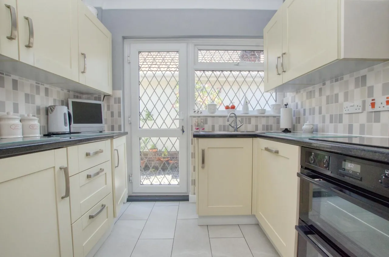 Exleigh Close, Southampton, Hampshire, SO18 5FB, photo 5