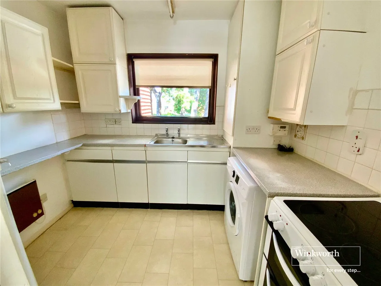 Somerford Way, Christchurch, Dorset, BH23, photo 3